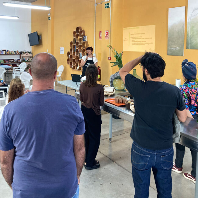 Taller degustación de legumbres en el Agromercado de Breña Alta