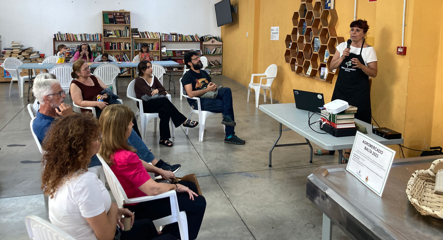 Taller degustación de legumbres en el Agromercado de Breña Alta